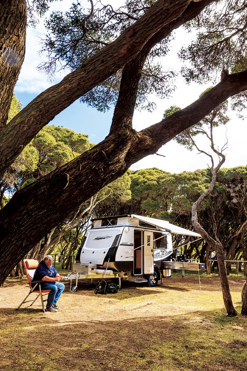 2014 BAV: Golf Savannah - Caravan World Australia