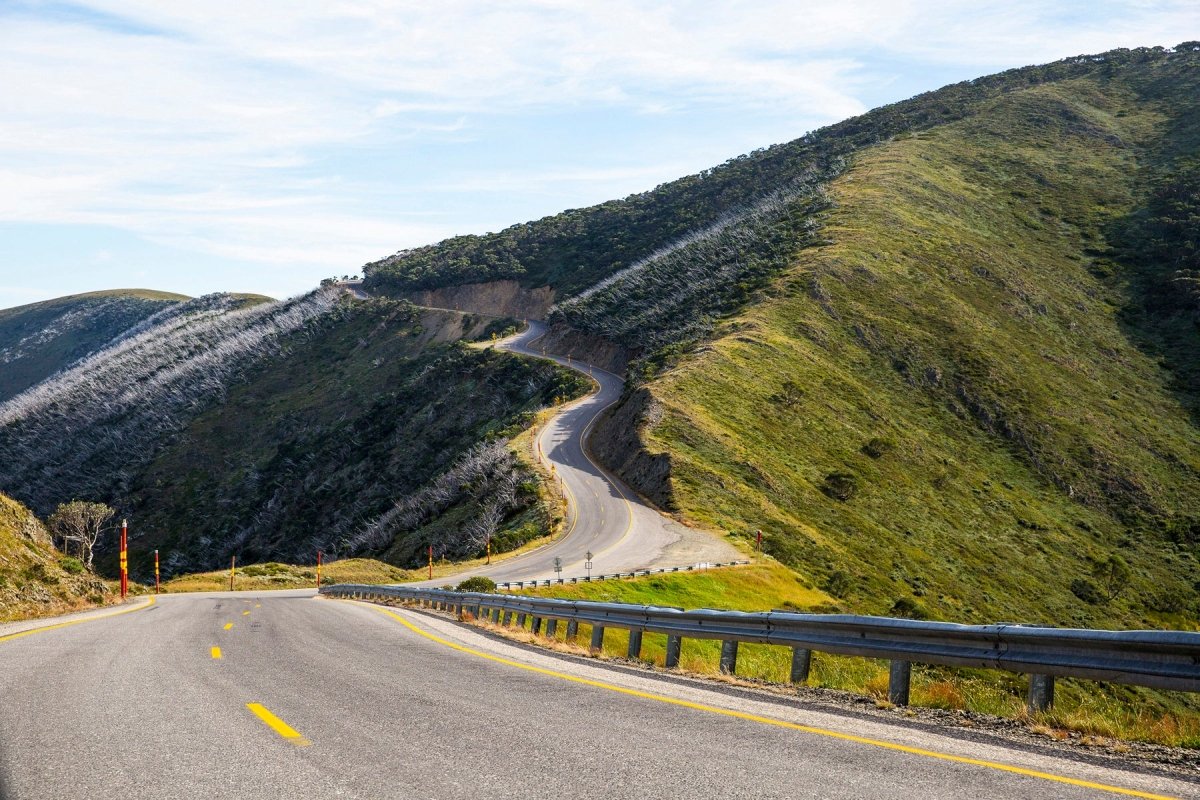 High Road Driving - Caravan World Australia