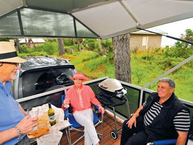 Kingston-Bell Park Royal caravan with Sky-Deck slide-out veranda - Caravan World Australia