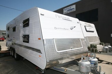Retreat donates RV to fire relief - Caravan World Australia