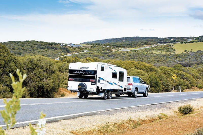 2014 BAV: Retreat Spinnaker - Caravan World Australia