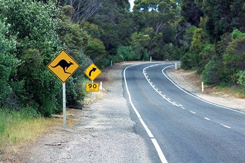 ARE TOO MANY SIGNS RUINING OUR ROAD JOURNEYS - Caravan World Australia