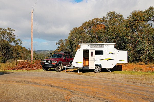 Avan Ray 402: 2016 Review - Caravan World Australia