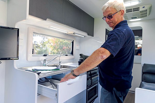 BEST AUSSIE VANS 2015: THE RULES, JUDGES AND CATEGORIES - Caravan World Australia