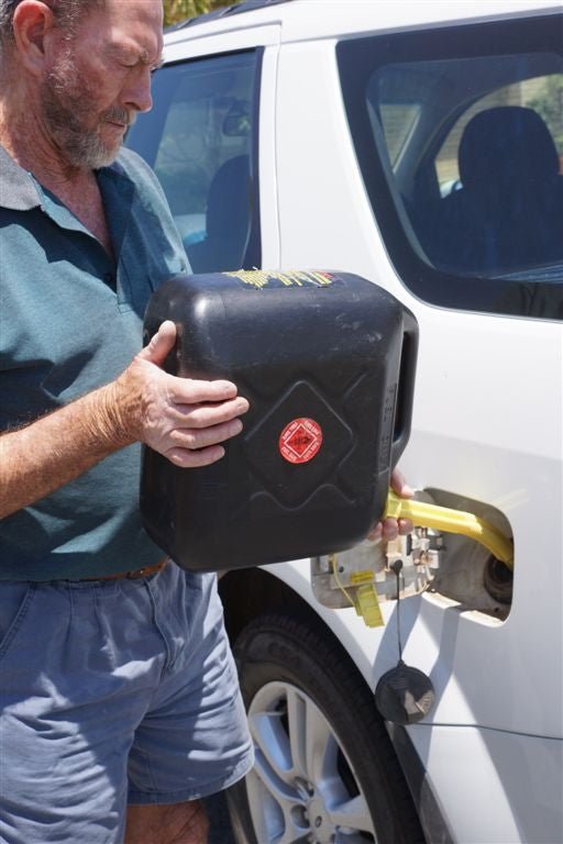 BLOG: WHEN YOUR TOW VEHILCE RUNS LOW ON FUEL... - Caravan World Australia