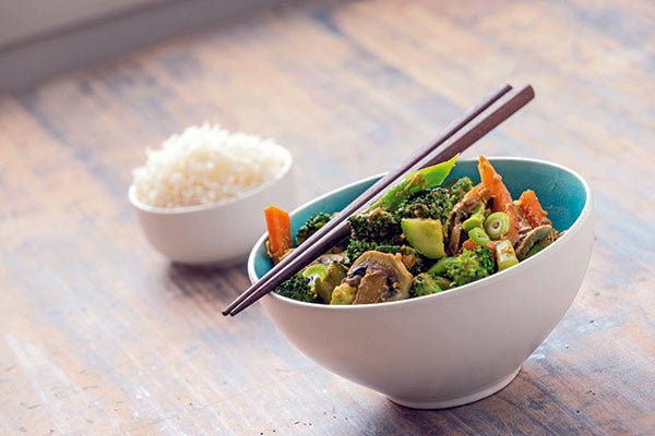 Easy recipes for caravanners: Stir frys and curries - Caravan World Australia