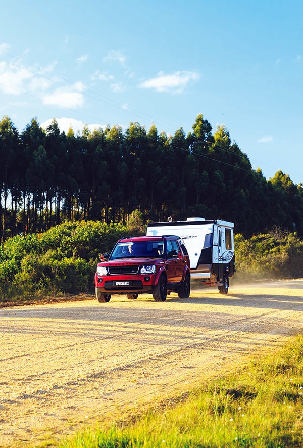 Land Rover Discovery 4 SE SCV6: Tow test - Caravan World Australia