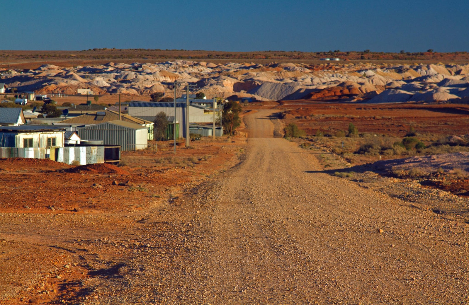 Local Colour - Caravan World Australia