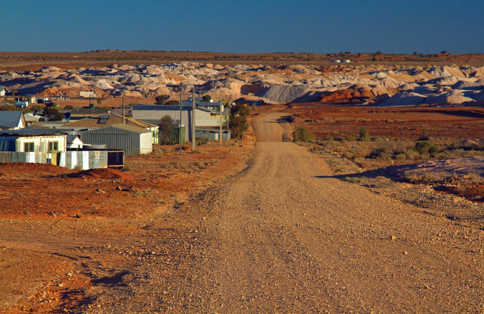 Local Colour - Caravan World Australia
