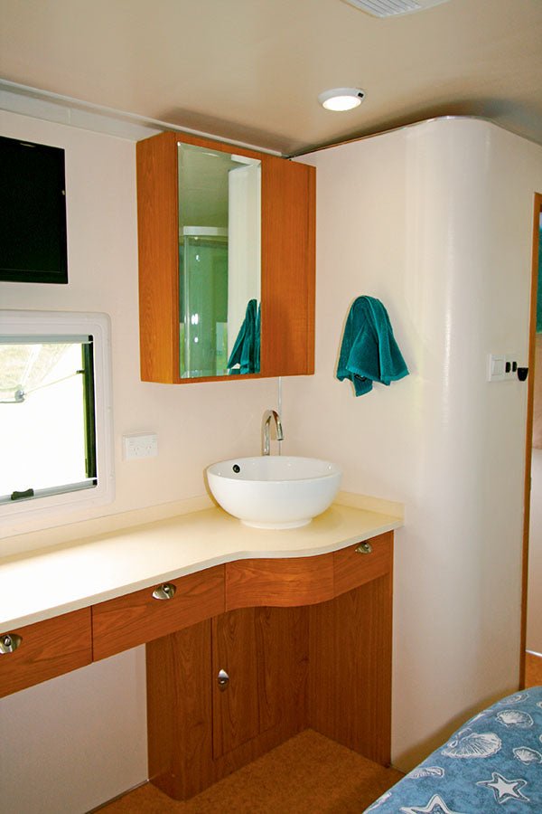 Paradise Oasis Platinum: Review - Caravan World Australia