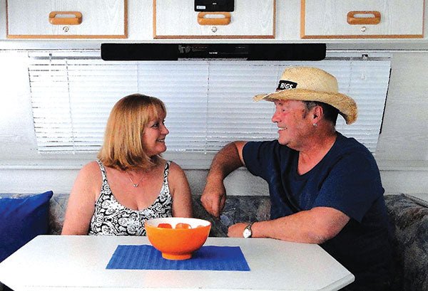 Readers Rigs: Graham and Rita Harsant - Caravan World Australia