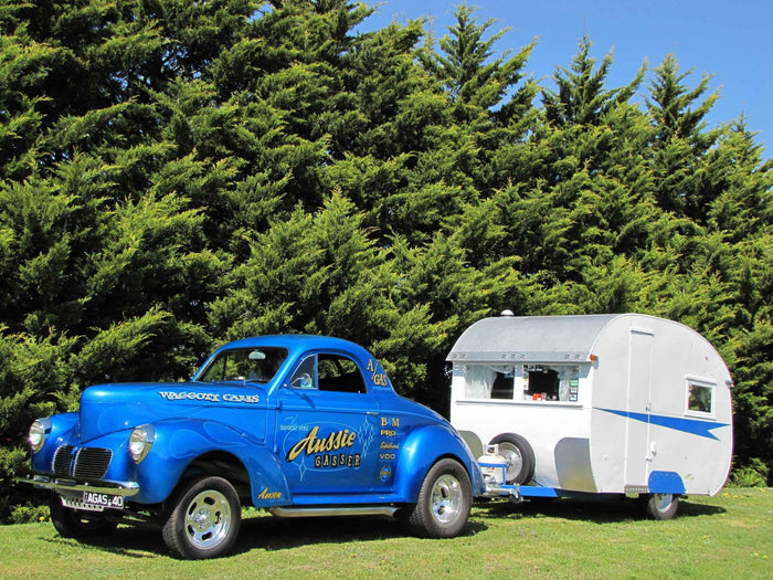 Retro Tow Vehicles - Caravan World Australia