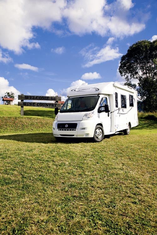 SUNLINER VIDA MOTORHOME REVIEW - Caravan World Australia