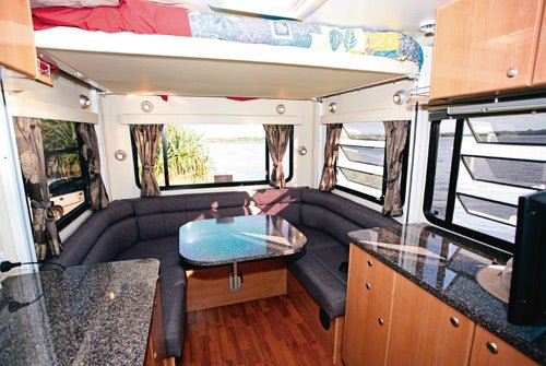 Talvor MacLeay motorhome - Caravan World Australia
