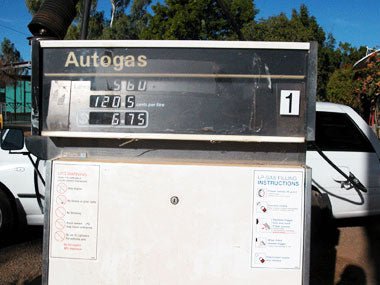 THE FUEL VS GAS DEBATE - Caravan World Australia