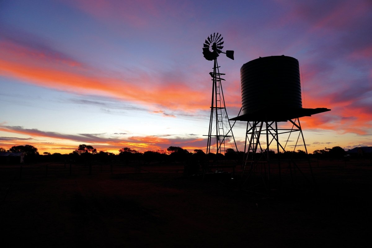 The Real Golden Outback - Caravan World Australia