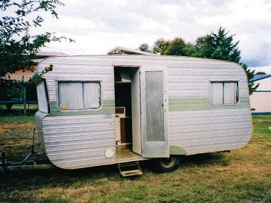 THE RESTORATION OF VINTAGE VANS - Caravan World Australia