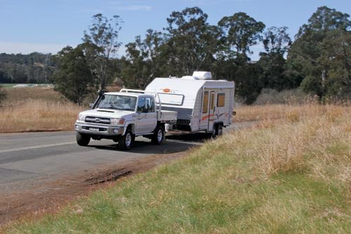 Toyota Land Cruiser 79 Dual Cab Review - Caravan World Australia