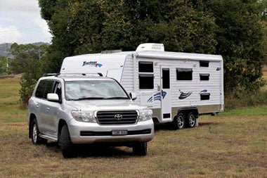TRACKVAN TOURX CARAVAN REVIEW - Caravan World Australia