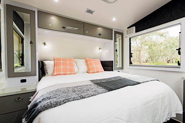 Video Review 2016: Wonderland RV Amaroo Hornet LE - Caravan World Australia