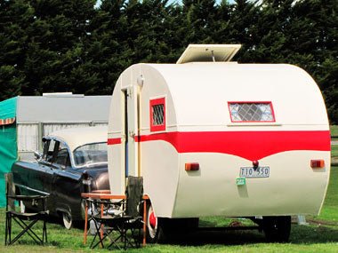 Vintage vans: 1930s Hawthorn van - Caravan World Australia