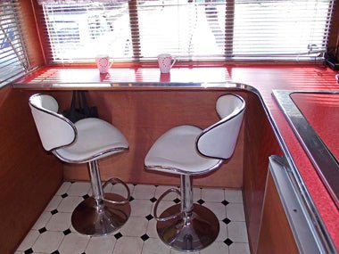 Vintage Vans: Retro Supalite with Breakfast Bar - Caravan World Australia