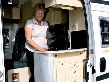 WINNEBAGO ESCAPE REVIEW - Caravan World Australia