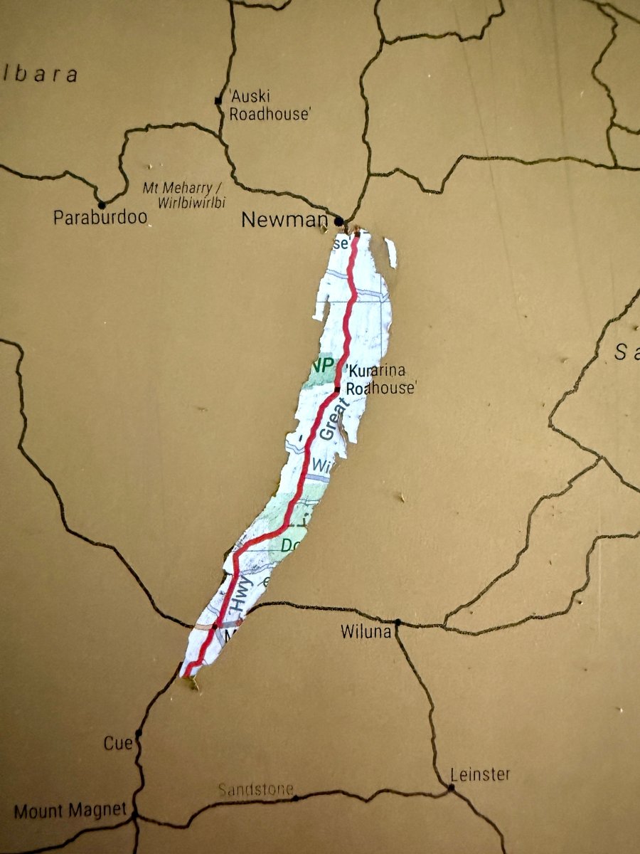 Hema's Australia Scratch Map - Hema Maps - 9781922668929 - Caravan World