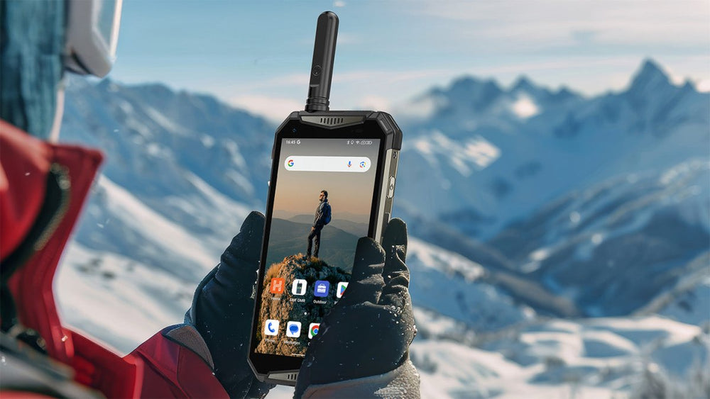 HX - Z6 Alpine 5.6 - Inch UHF DMR Smartphone Navigator Including Hema Nav - Alpine - HX-Z6 - Caravan World