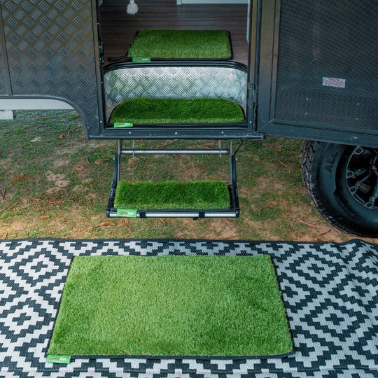 Muk Mat Steps - Green with Black Pitch Edging - Muk Mat - MUK-MAT-GRN-PB-STEP -Caravan World