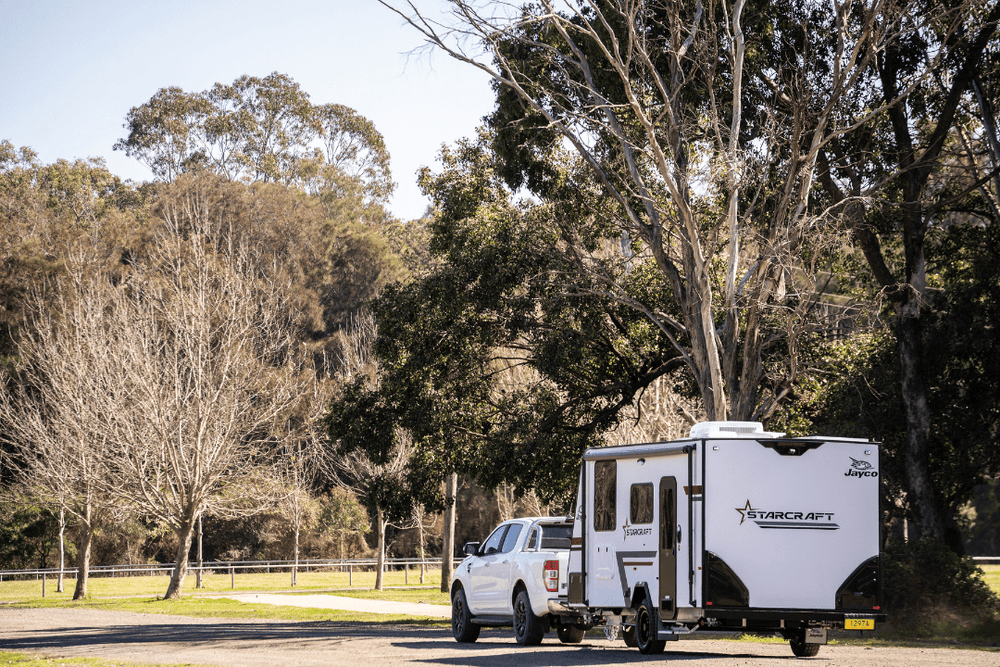Towing Glovebox Guide - Woodslane - 9781922800978 -Caravan World